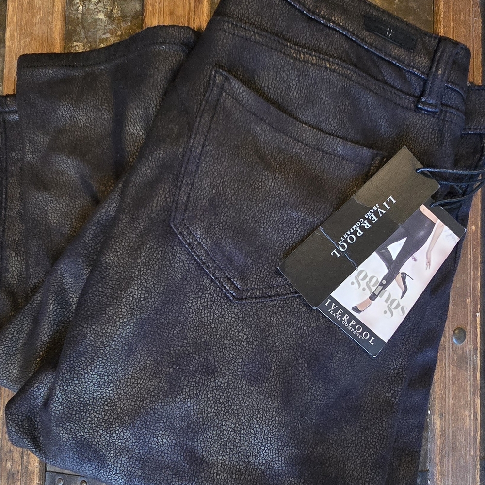 Liverpool Jeans Company Women's Dark Blue Slim Straight Pants